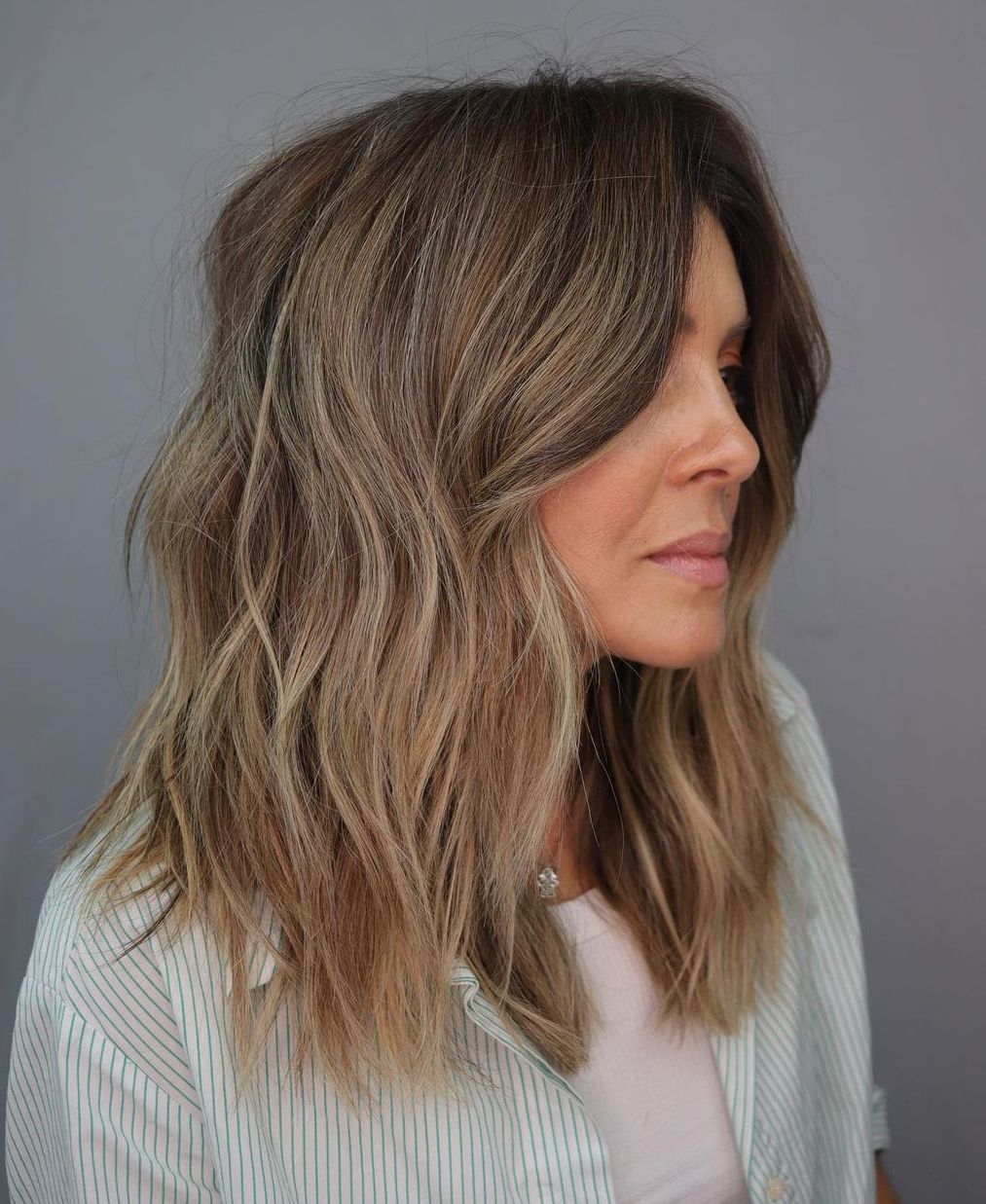 Medium Layered Hairstyle for Thick Hair